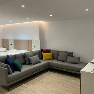 Hotel de apartamente Eval