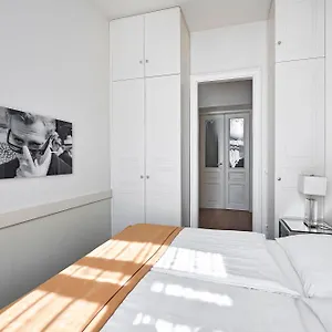 6 Viena